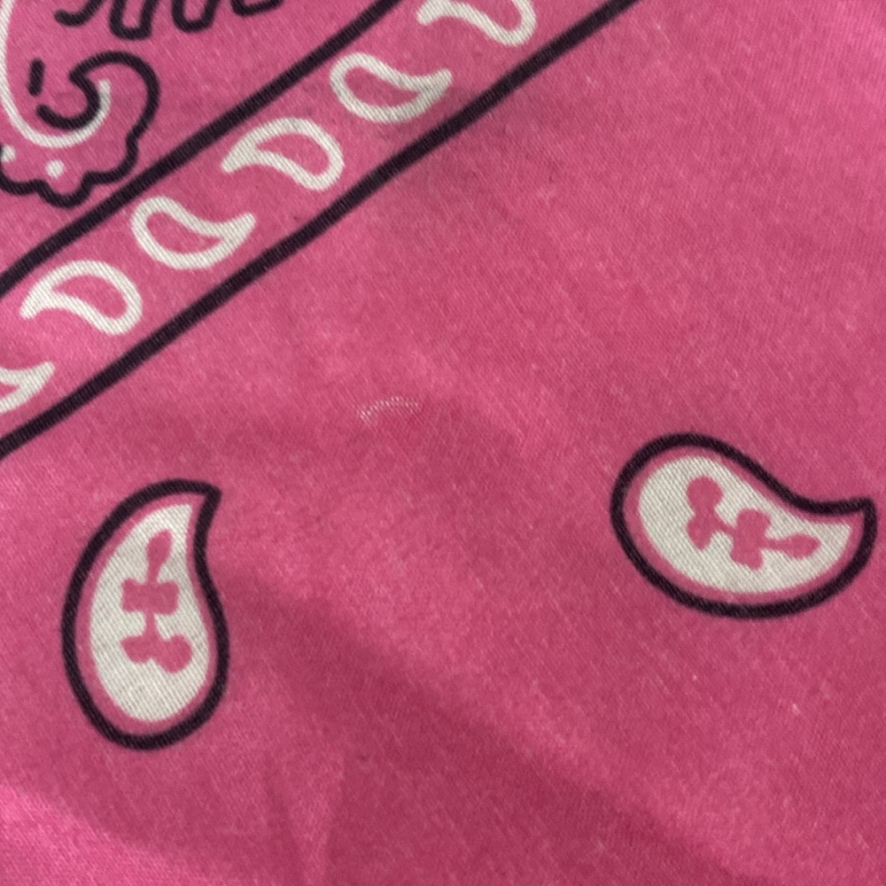 Pink and white paisley kerchief / bandana - Picture 7 of 17